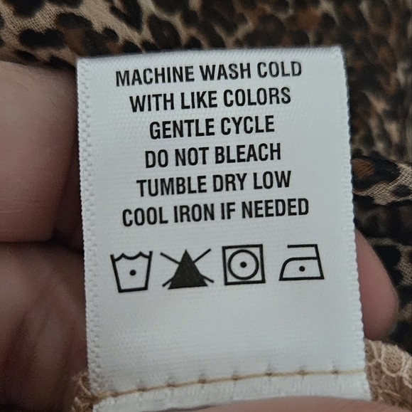 1 State cheetah print sinched Balloon sleeve top size medium - Picture 7 of 11